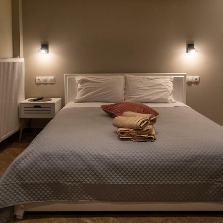 Maltezos Rooms Méthana エクステリア 写真