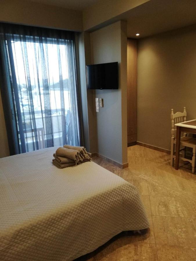 Maltezos Rooms Méthana エクステリア 写真